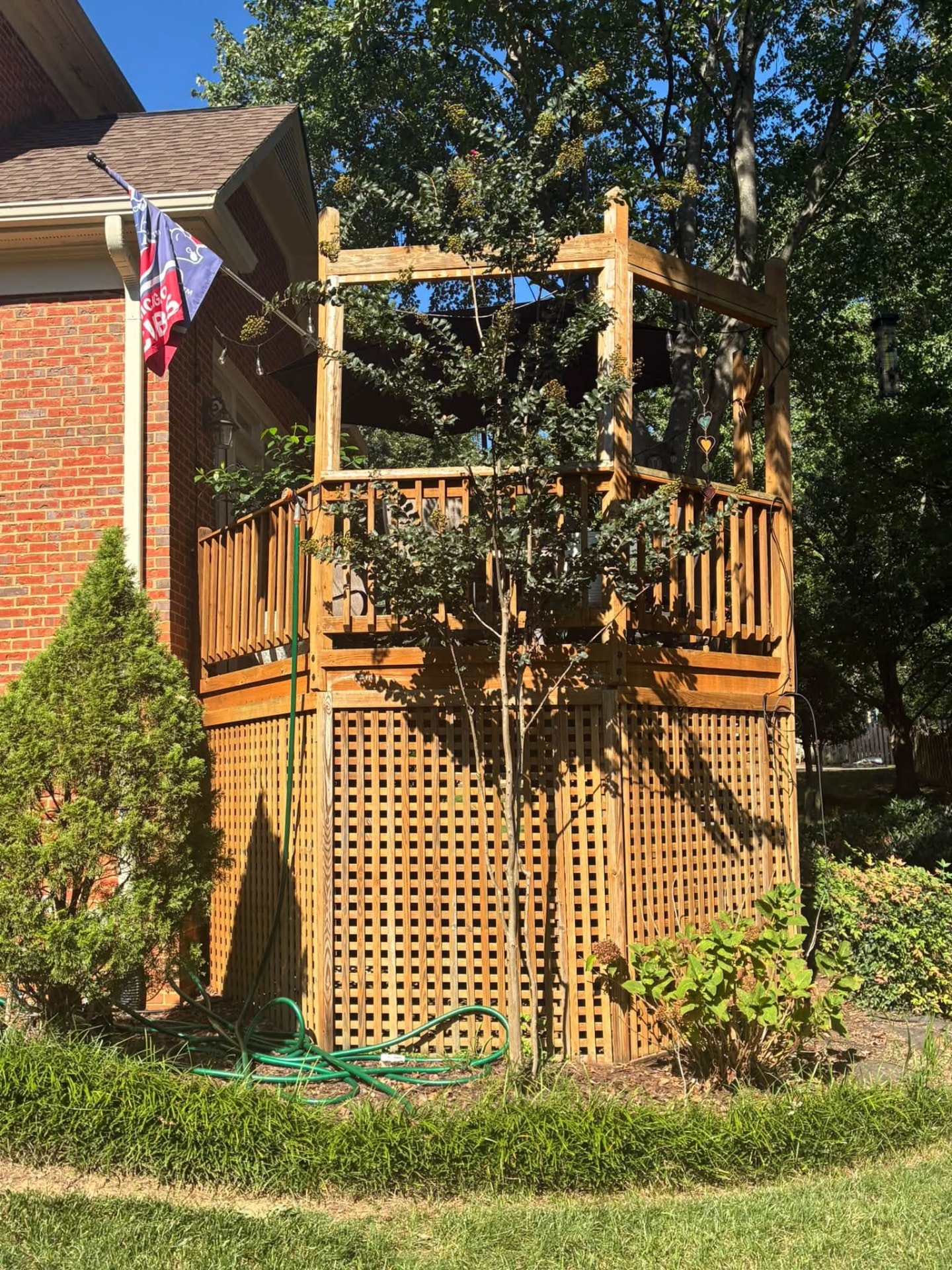 Octagonal deck and pergola frame, finished
